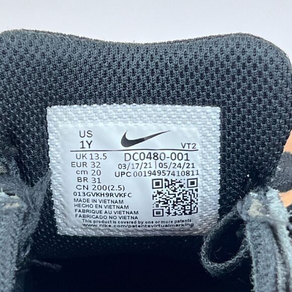 Kids Childrens Nike Waffle One Black Suede Athletic Shoes Sneakers Size 1 Y GUC - Picture 8 of 8